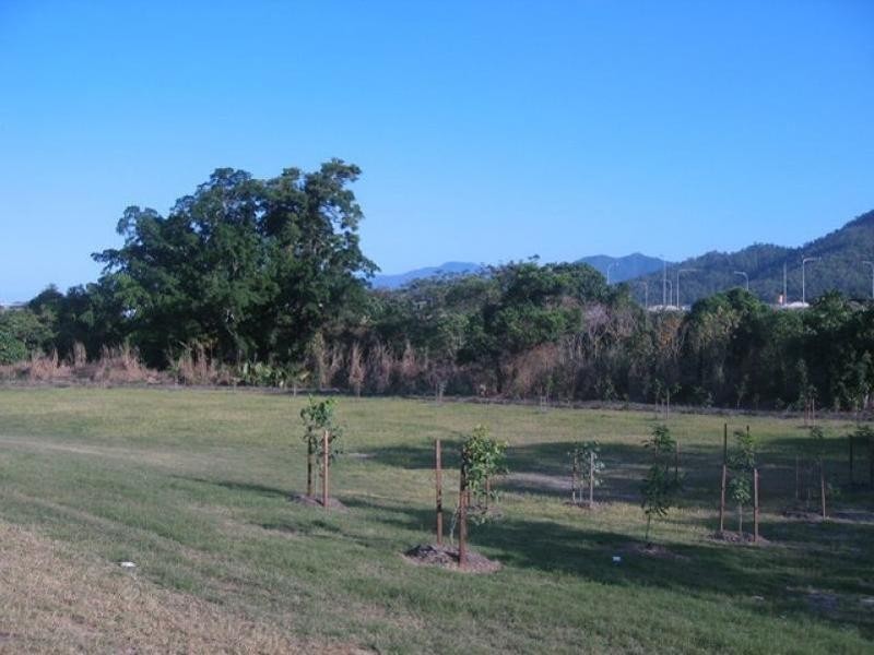 Bentley Park QLD 4869