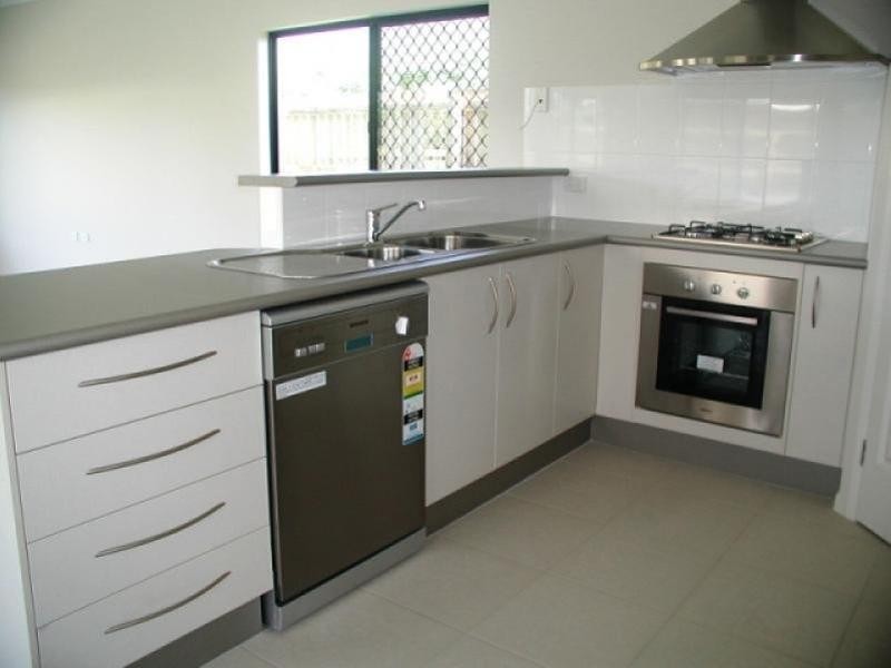 Bentley Park QLD 4869