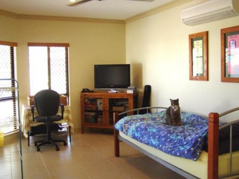 Bentley Park QLD 4869