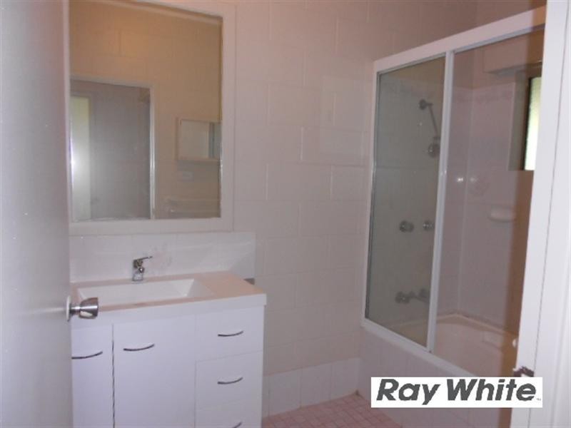 Bentley Park QLD 4869