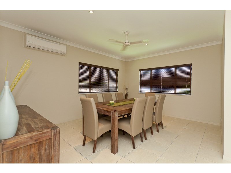 Bentley Park QLD 4869