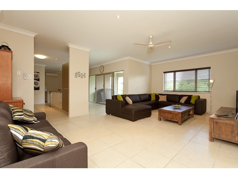 Bentley Park QLD 4869