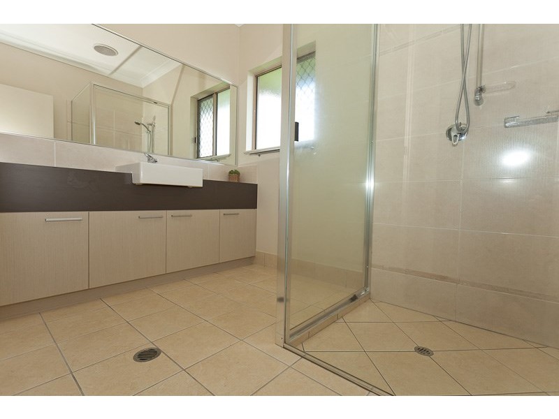Bentley Park QLD 4869