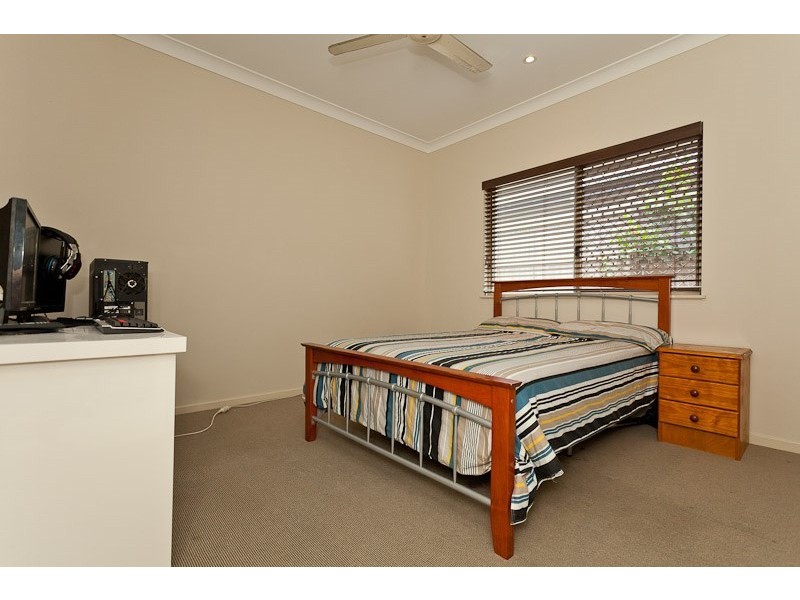 Bentley Park QLD 4869
