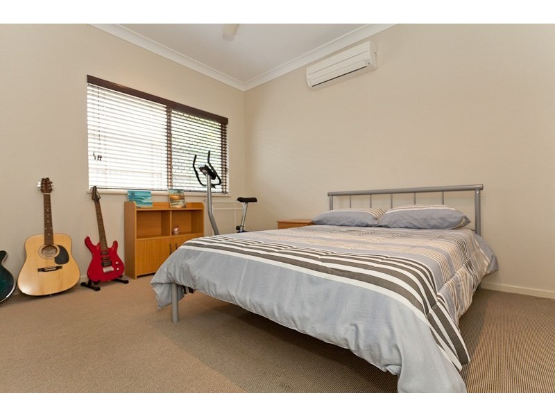 Bentley Park QLD 4869