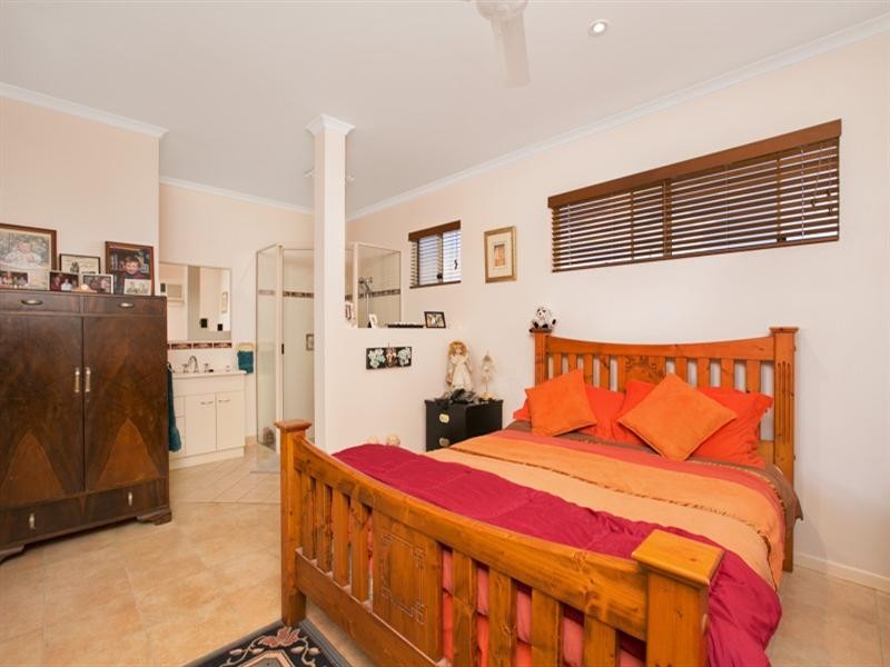 17 Julia Percy Close, Bentley Park QLD 4869