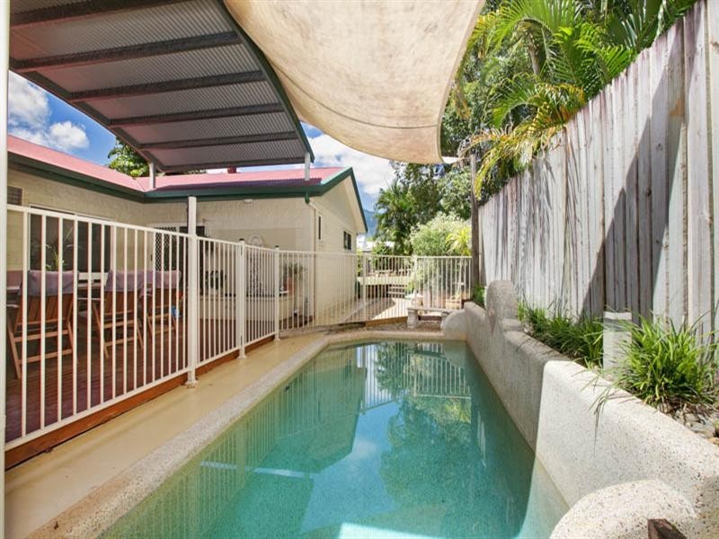 17 Julia Percy Close, Bentley Park QLD 4869