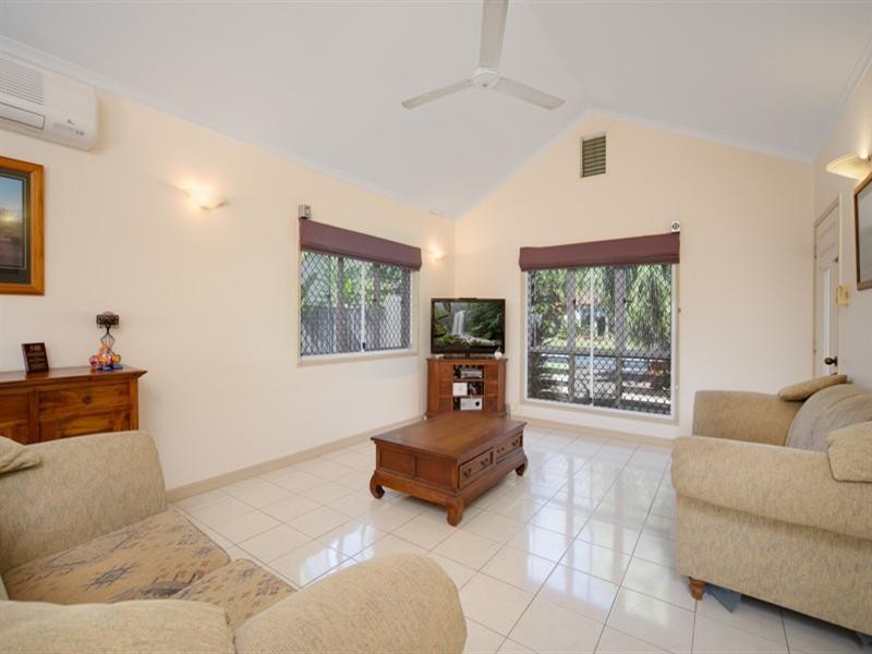 185 Robert Road, Bentley Park QLD 4869