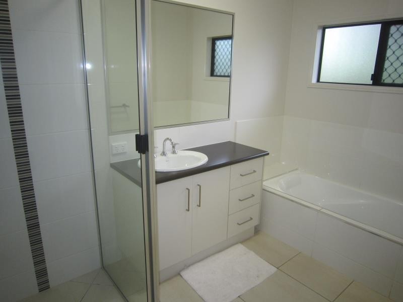 6 Anson Street, Bentley Park QLD 4869