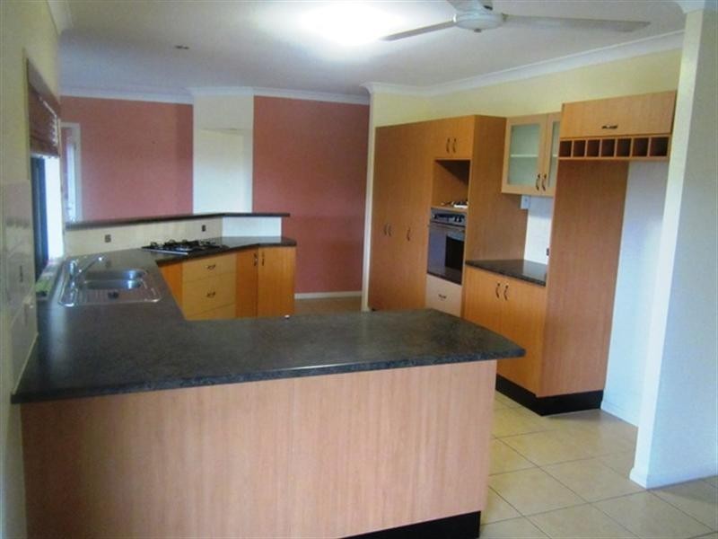 Bentley Park QLD 4869