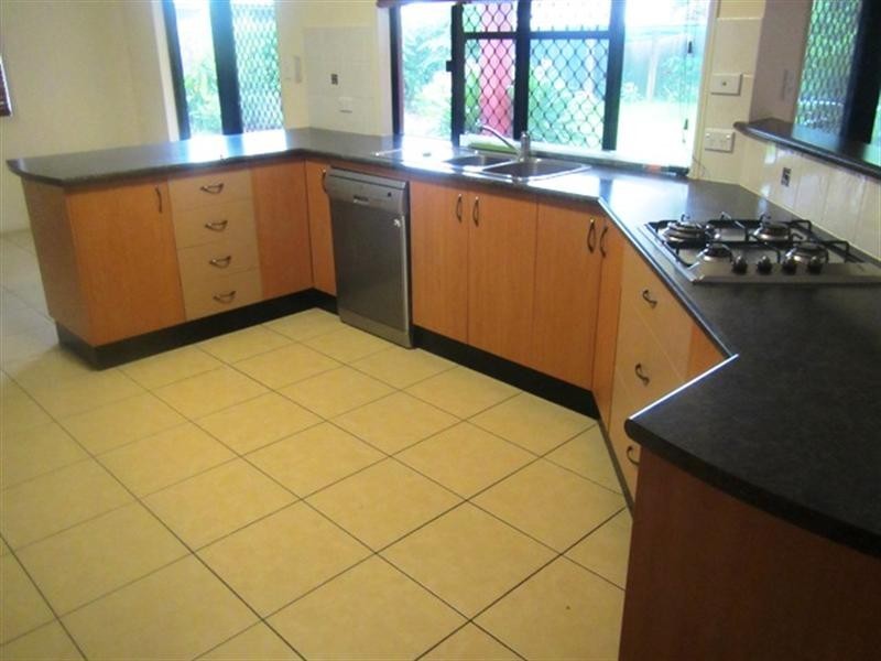 Bentley Park QLD 4869