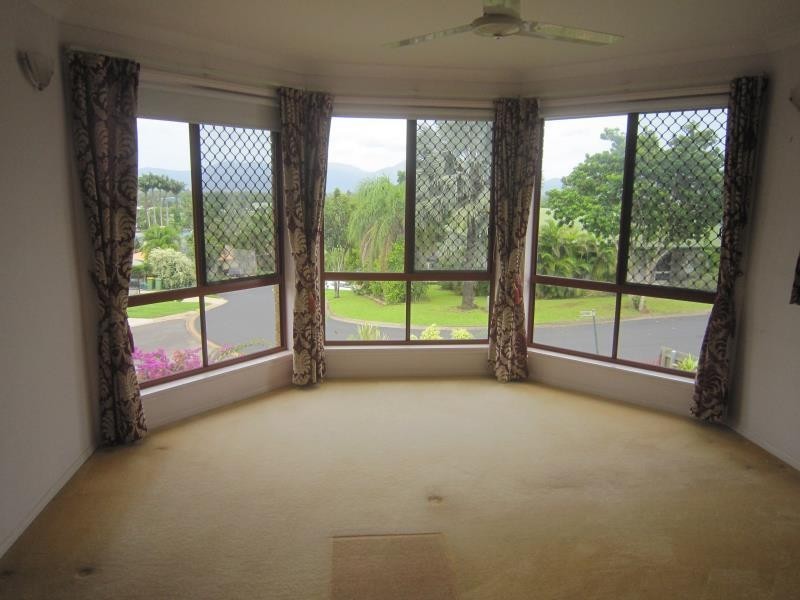 22 Allinga Close, Bentley Park QLD 4869