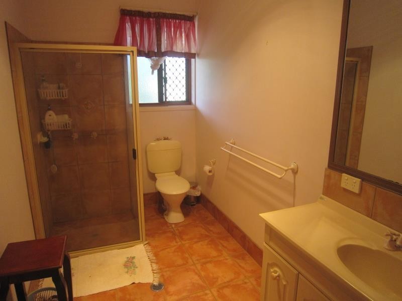 22 Allinga Close, Bentley Park QLD 4869