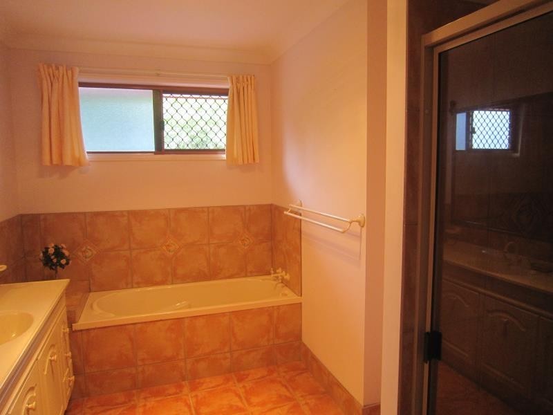 22 Allinga Close, Bentley Park QLD 4869