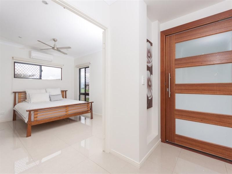 16 Anson Street, Bentley Park QLD 4869