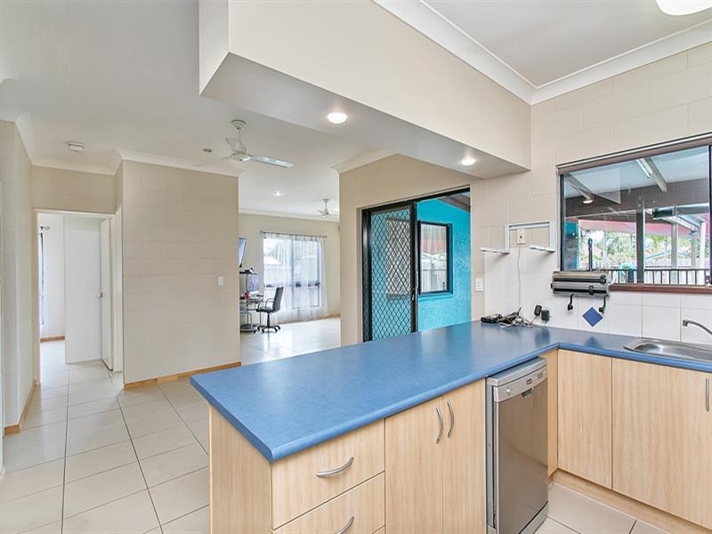 1 Mayfield Close, Mount Sheridan QLD 4868