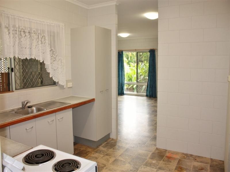 15 Beagle Close, Bentley Park QLD 4869