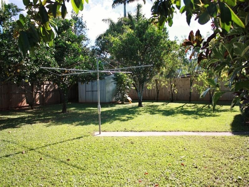 15 Beagle Close, Bentley Park QLD 4869