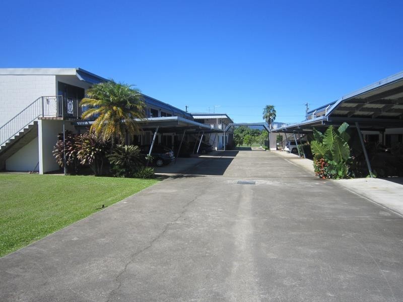 3/35-37 Bruce Highway, Edmonton QLD 4869