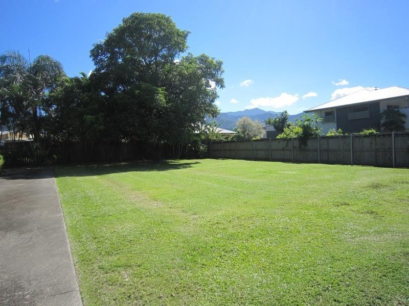 3/35-37 Bruce Highway, Edmonton QLD 4869