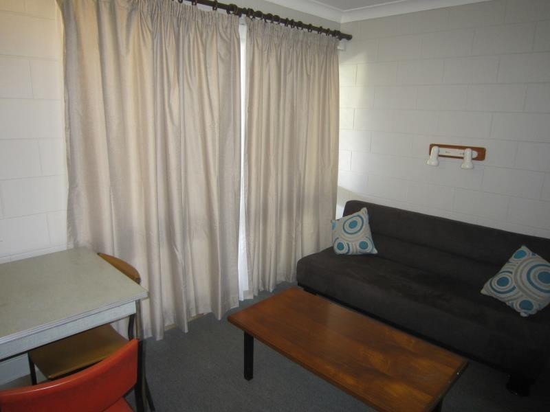 3/35-37 Bruce Highway, Edmonton QLD 4869