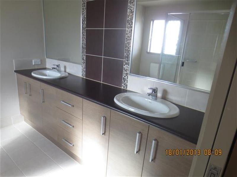 Bentley Park QLD 4869