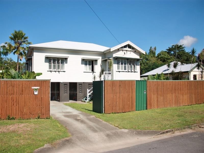 25 Dalton Street, Bungalow QLD 4870