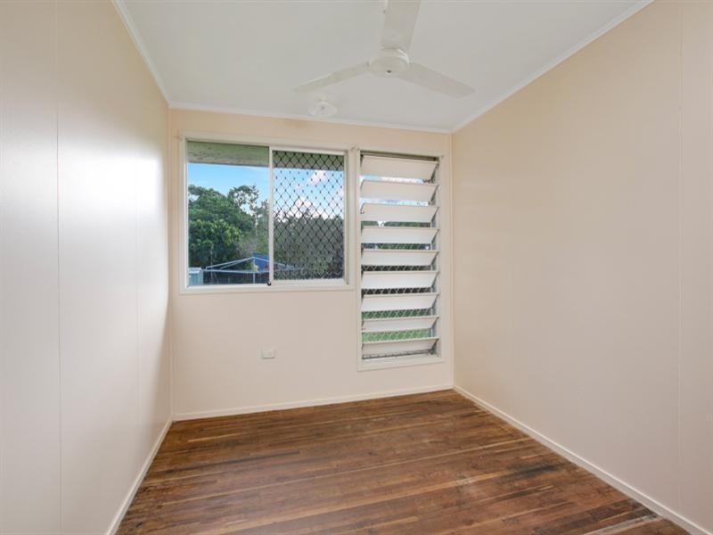 4 Millard Street, Manoora QLD 4870