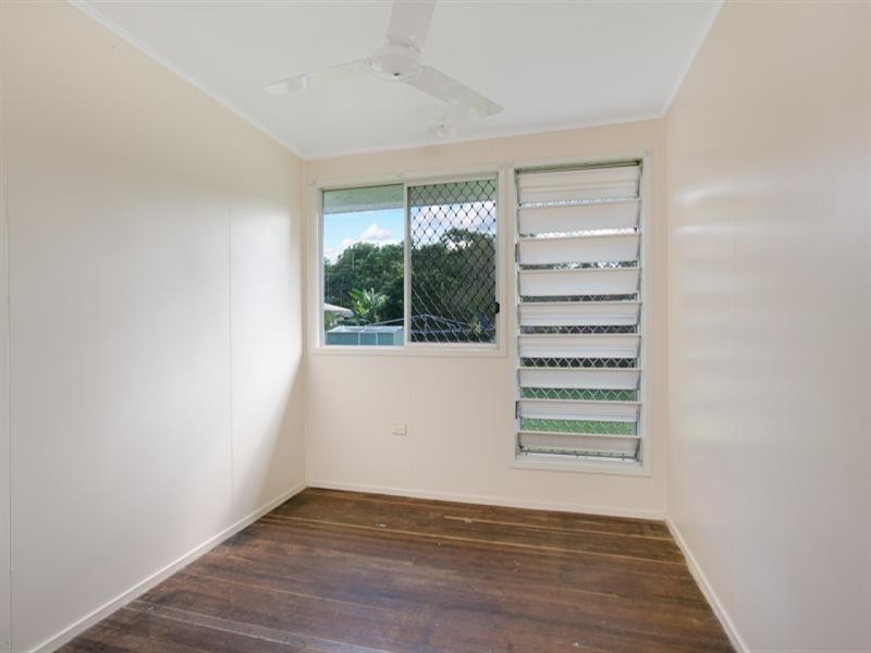 4 Millard Street, Manoora QLD 4870