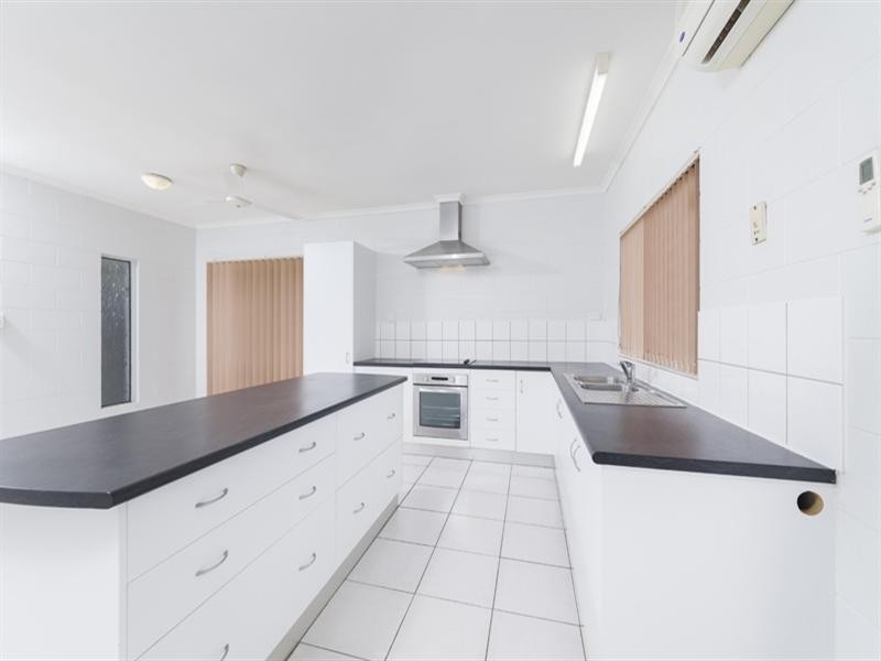 13 Bounty Close, Bentley Park QLD 4869