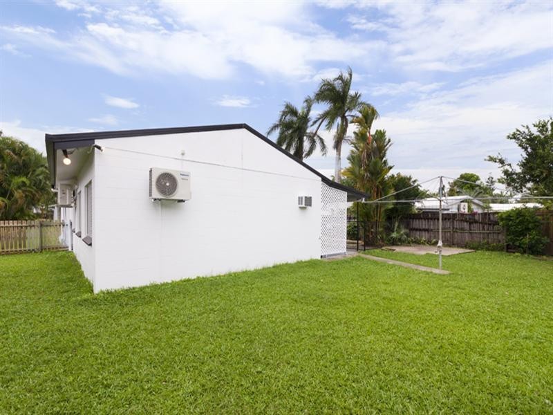 13 Bounty Close, Bentley Park QLD 4869