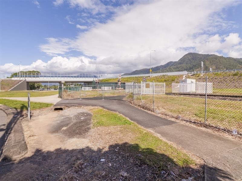 1 Sheehy Road, White Rock QLD 4868