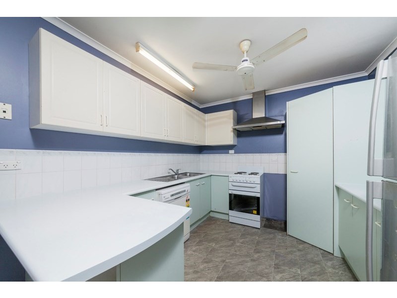 40 Robert Road, Bentley Park QLD 4869