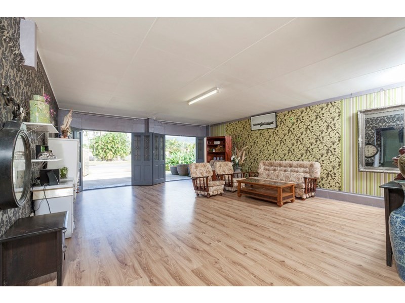 40 Robert Road, Bentley Park QLD 4869