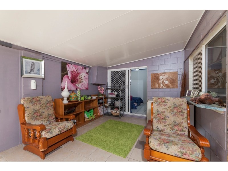 40 Robert Road, Bentley Park QLD 4869