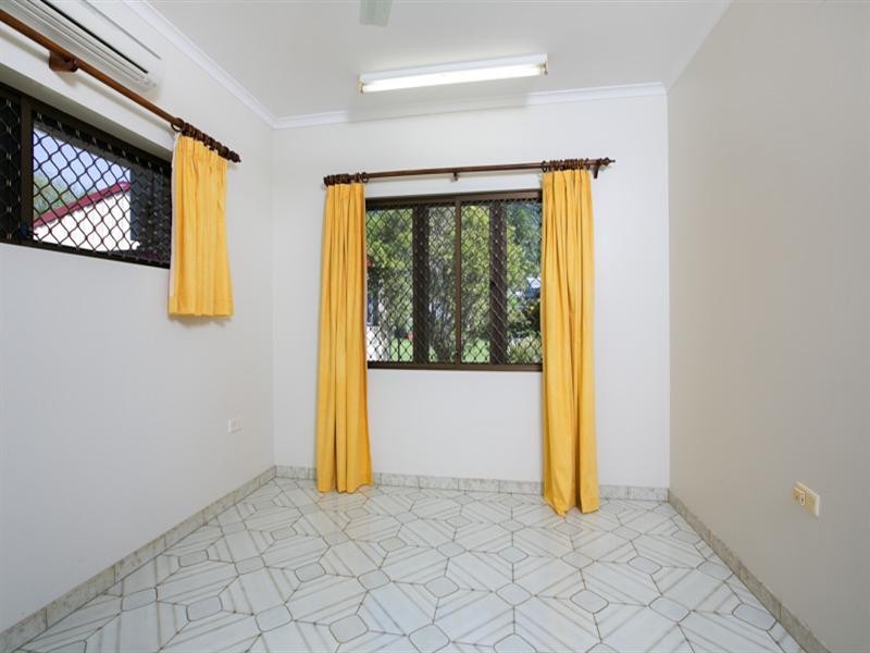 1 Augustus Street, Mooroobool QLD 4870