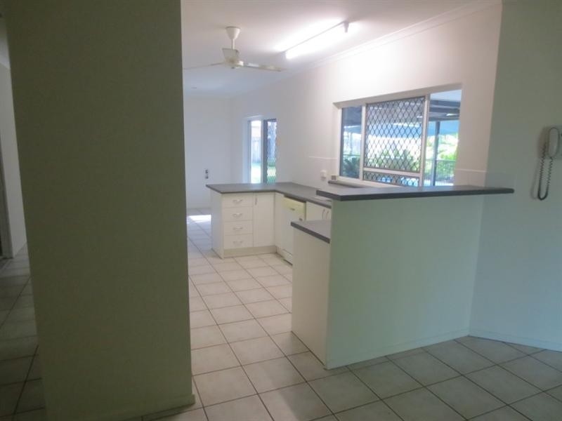 Bentley Park QLD 4869