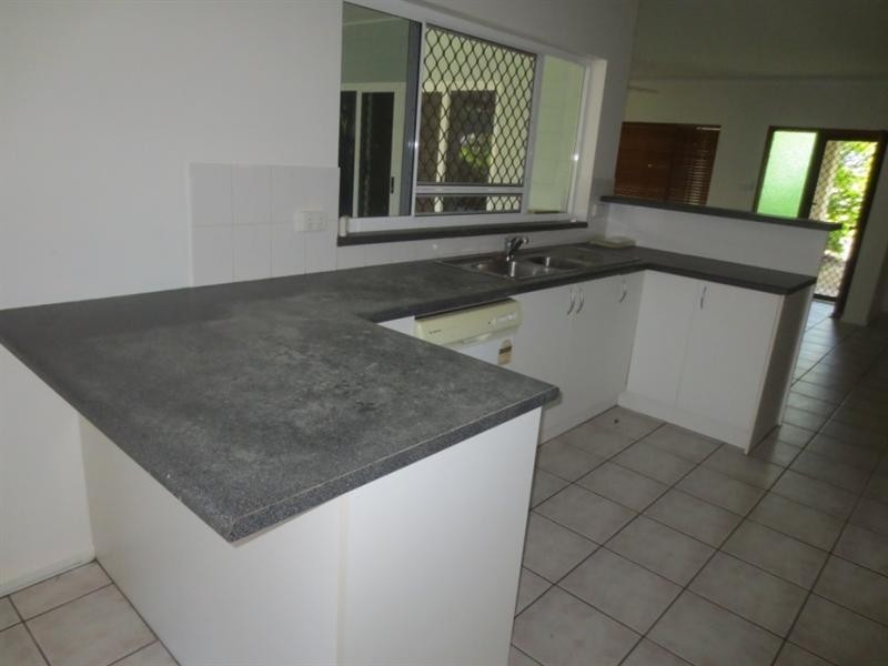Bentley Park QLD 4869