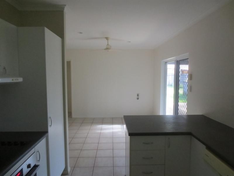 Bentley Park QLD 4869