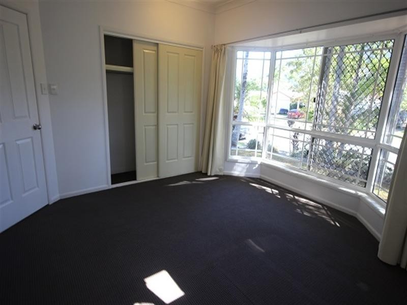 242 Robert Road, Bentley Park QLD 4869