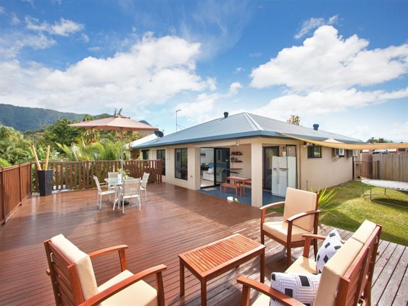 26 Allinga Close, Bentley Park QLD 4869