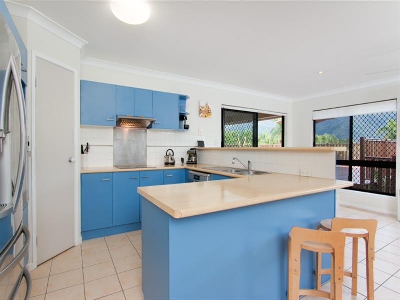 26 Allinga Close, Bentley Park QLD 4869