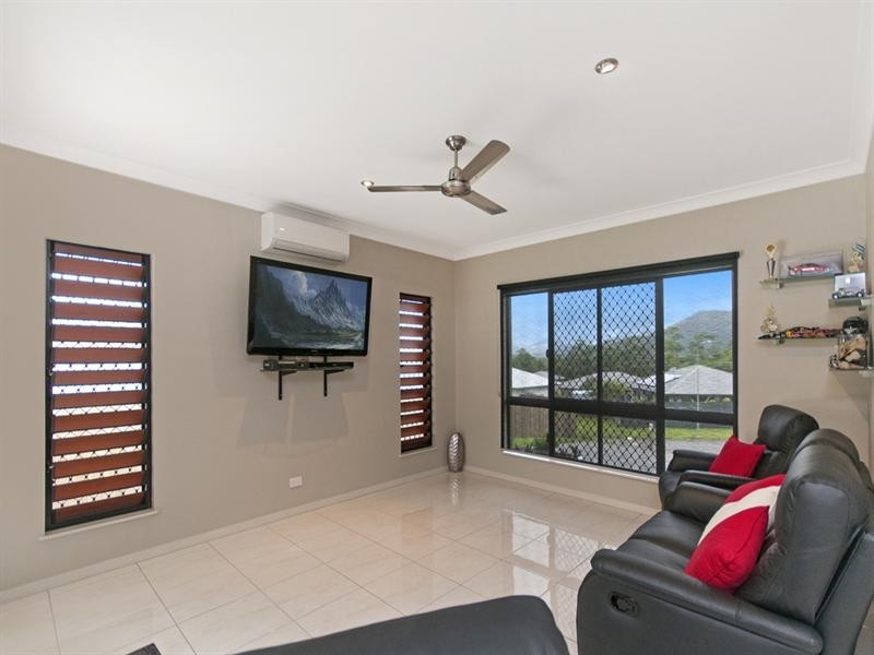 30 Lockyer Crescent, Bentley Park QLD 4869