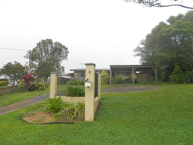 9 Pine Street South, Millaa Millaa QLD 4886