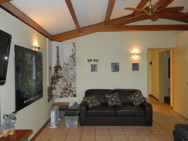 9 Pine Street South, Millaa Millaa QLD 4886