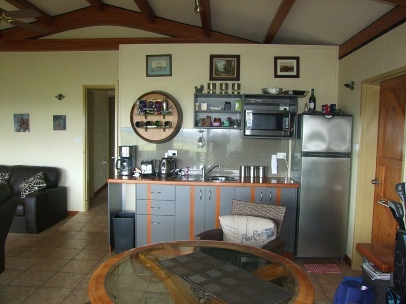 9 Pine Street South, Millaa Millaa QLD 4886