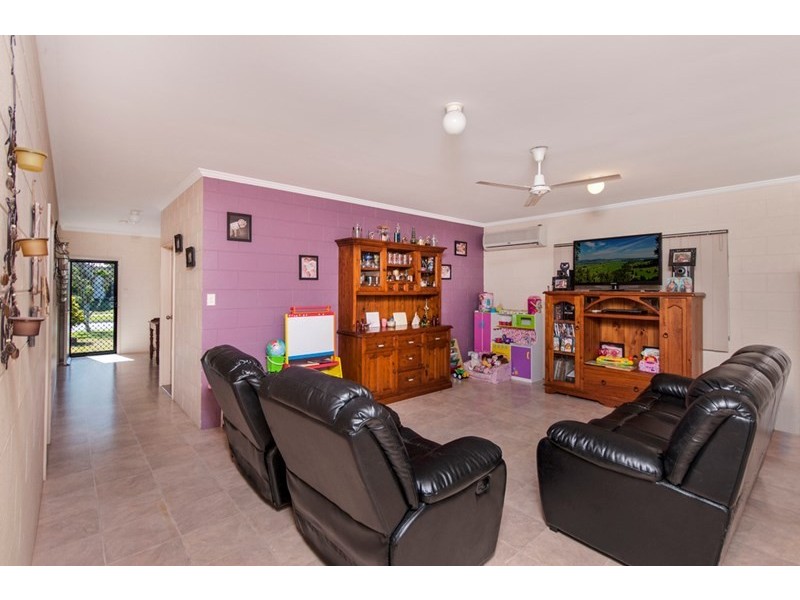 187 Timberlea Drive, Bentley Park QLD 4869