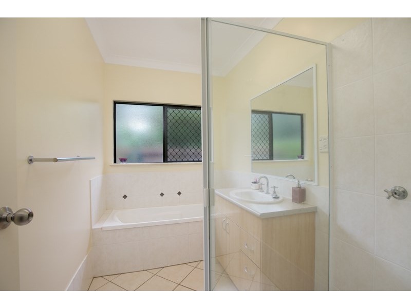 14 Wheatley Avenue, Bentley Park QLD 4869