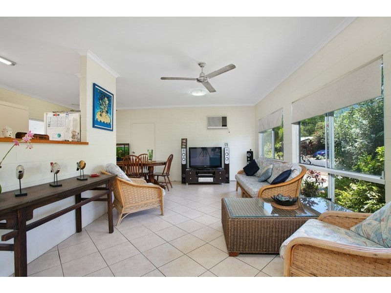 8 Vigilant Close, Bentley Park QLD 4869