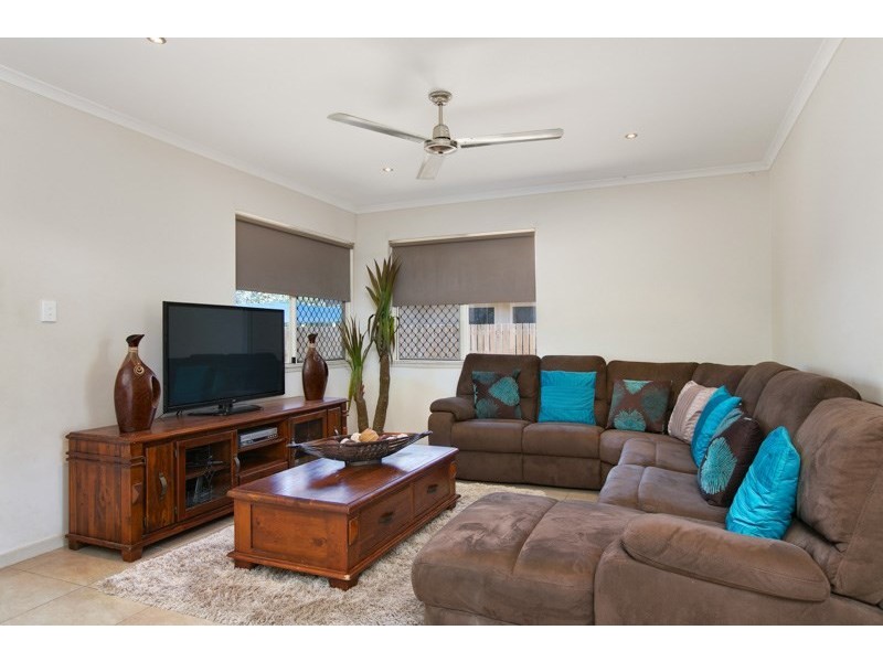 9 Mallory Close, Edmonton QLD 4869